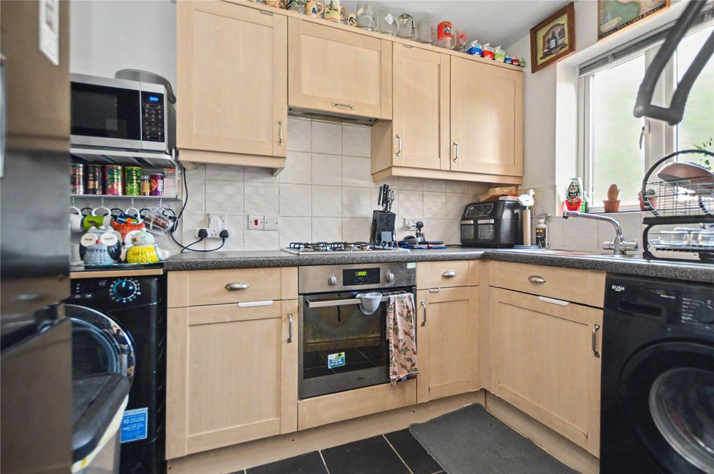 Property photo 3 of 13 Picture No. 01
