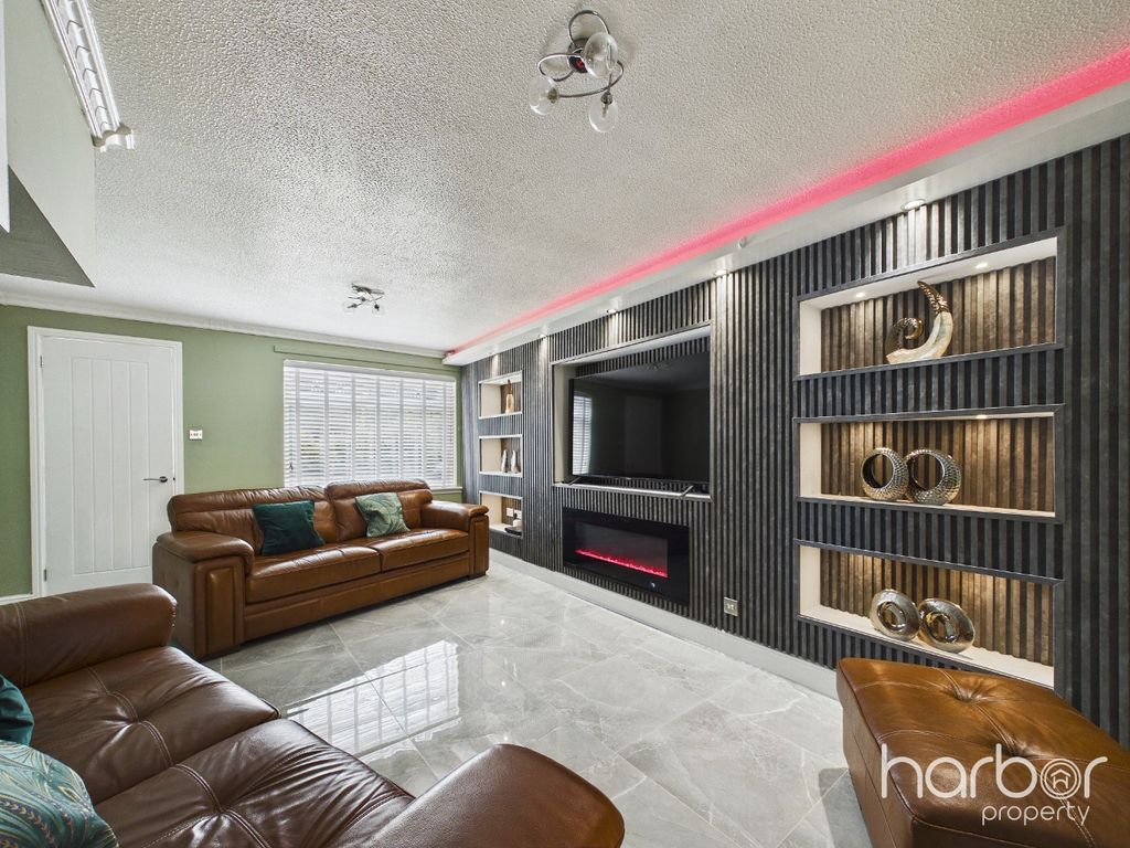 Property photo 2 of 14 5357604