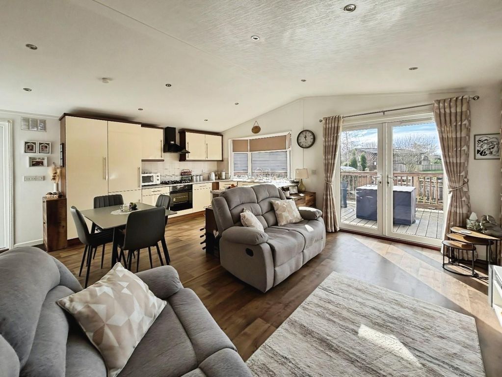 Property photo 3 of 19 d2d81d22-Img_0750.Jpeg