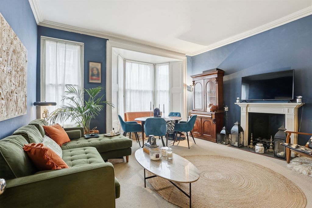 Property photo 1 of 7 (Main)