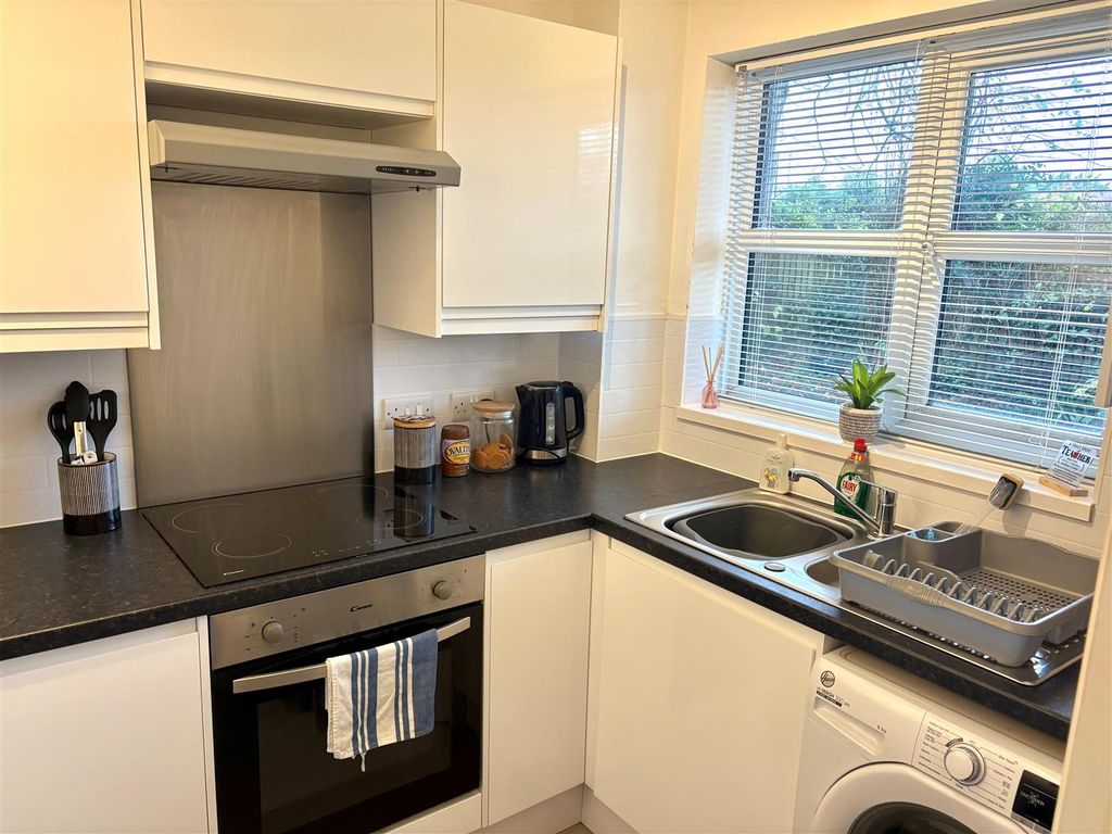 Property photo 3 of 7 8.Jpg