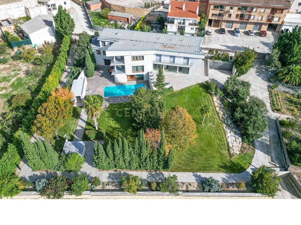 Property photo 3 of 68