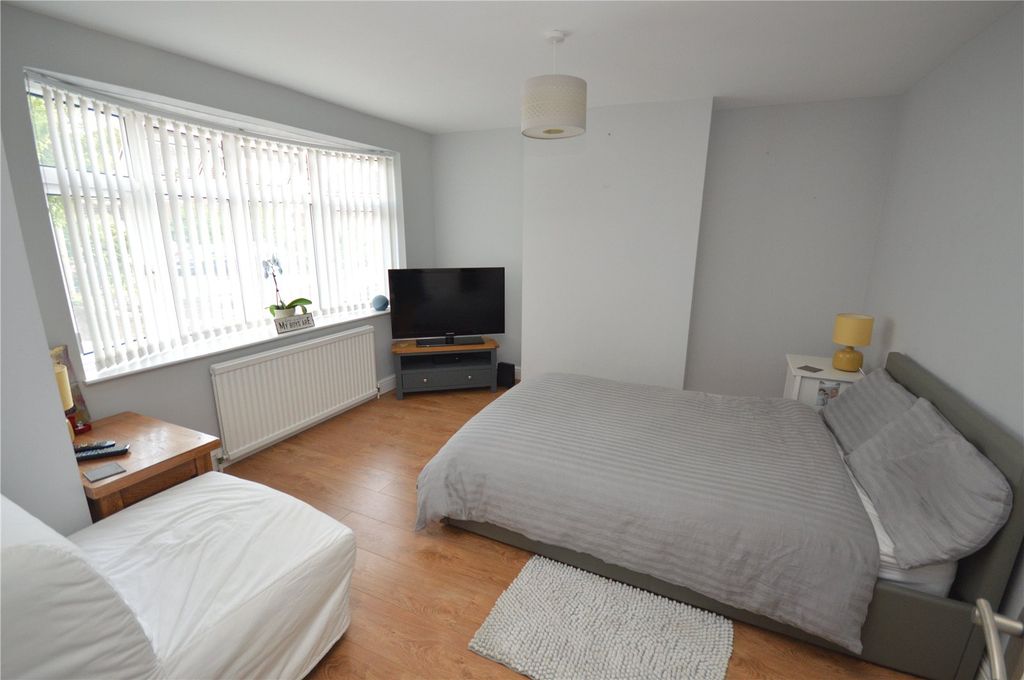 Property photo 3 of 15 Picture No. 05