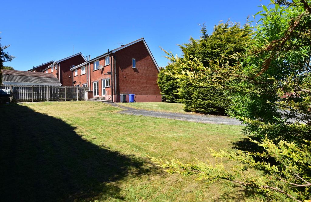 Property photo 2 of 22