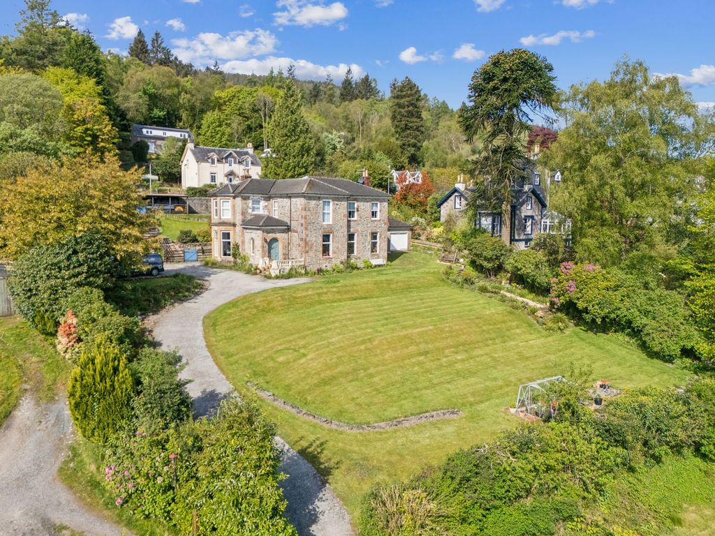Property photo 1 of 37