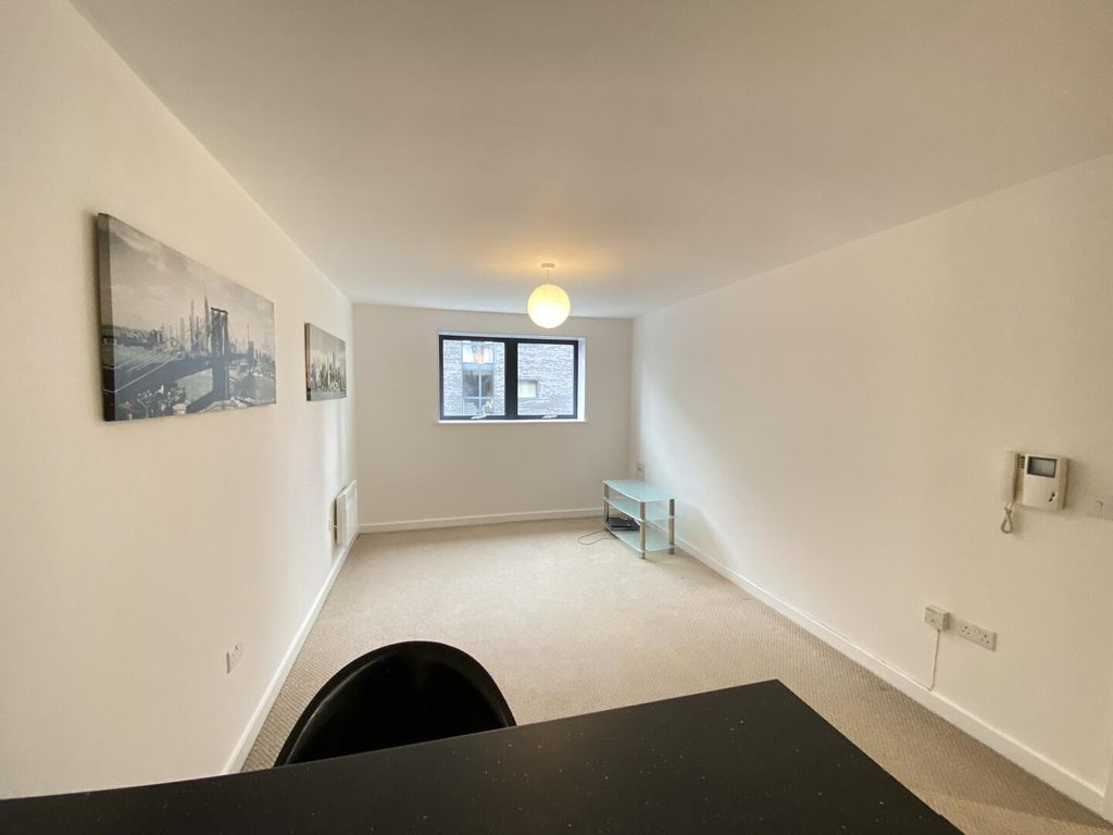 Property photo 2 of 6