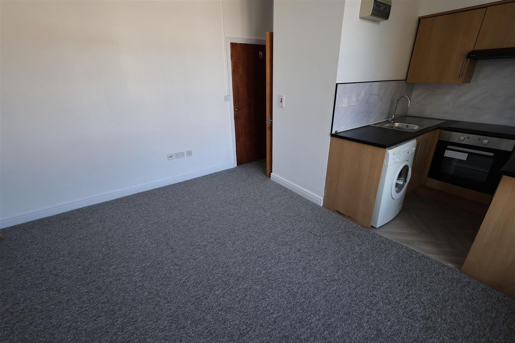 Property photo 3 of 6 Img_0872.Jpg