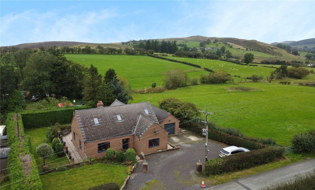 Property photo 1 of 37 Picture No. 02
