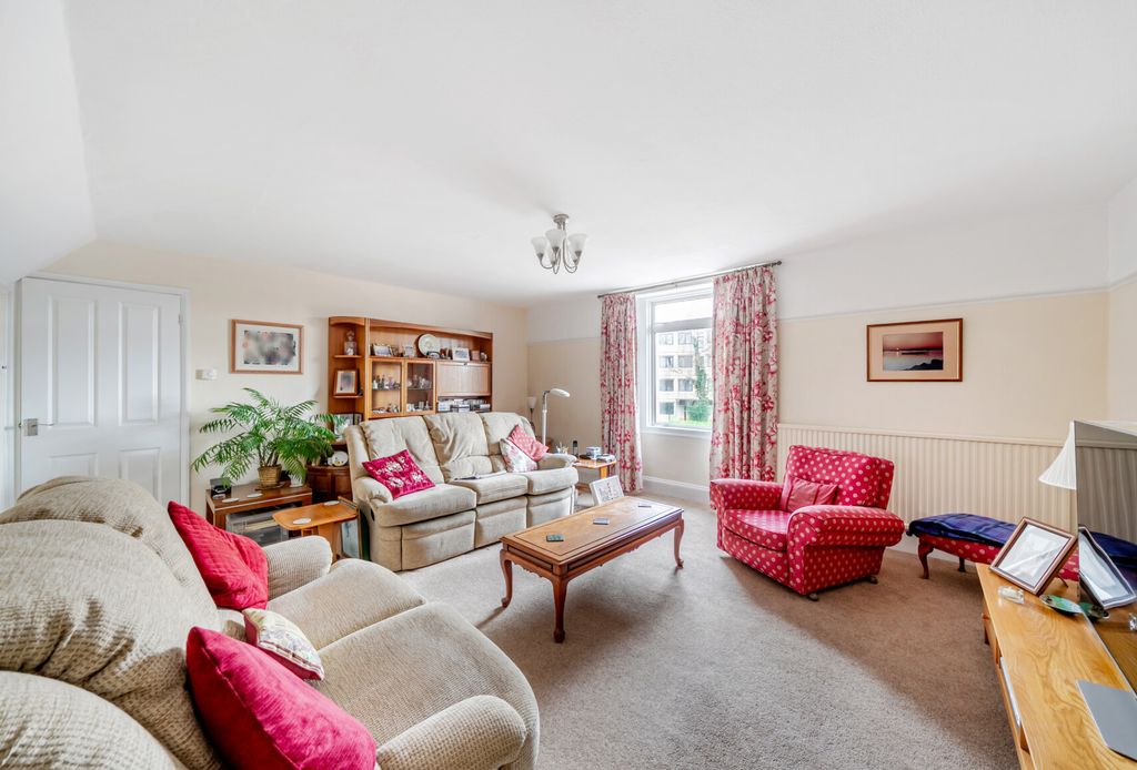 Property photo 2 of 20 1429202-1-69c1727...