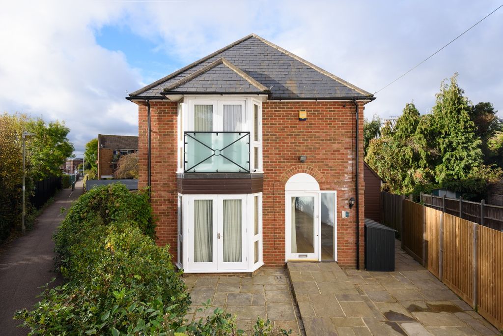 Property photo 1 of 18 4179603