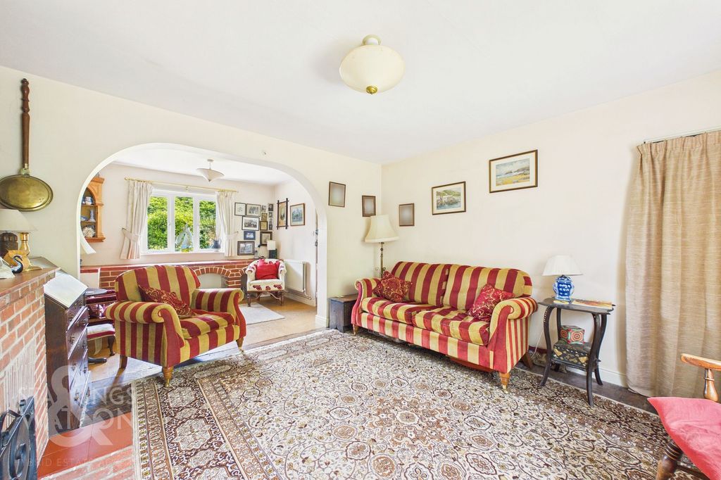 Property photo 3 of 36