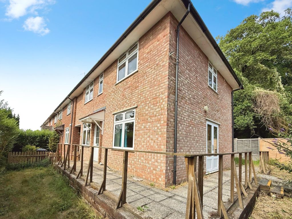 Property photo 1 of 7 External