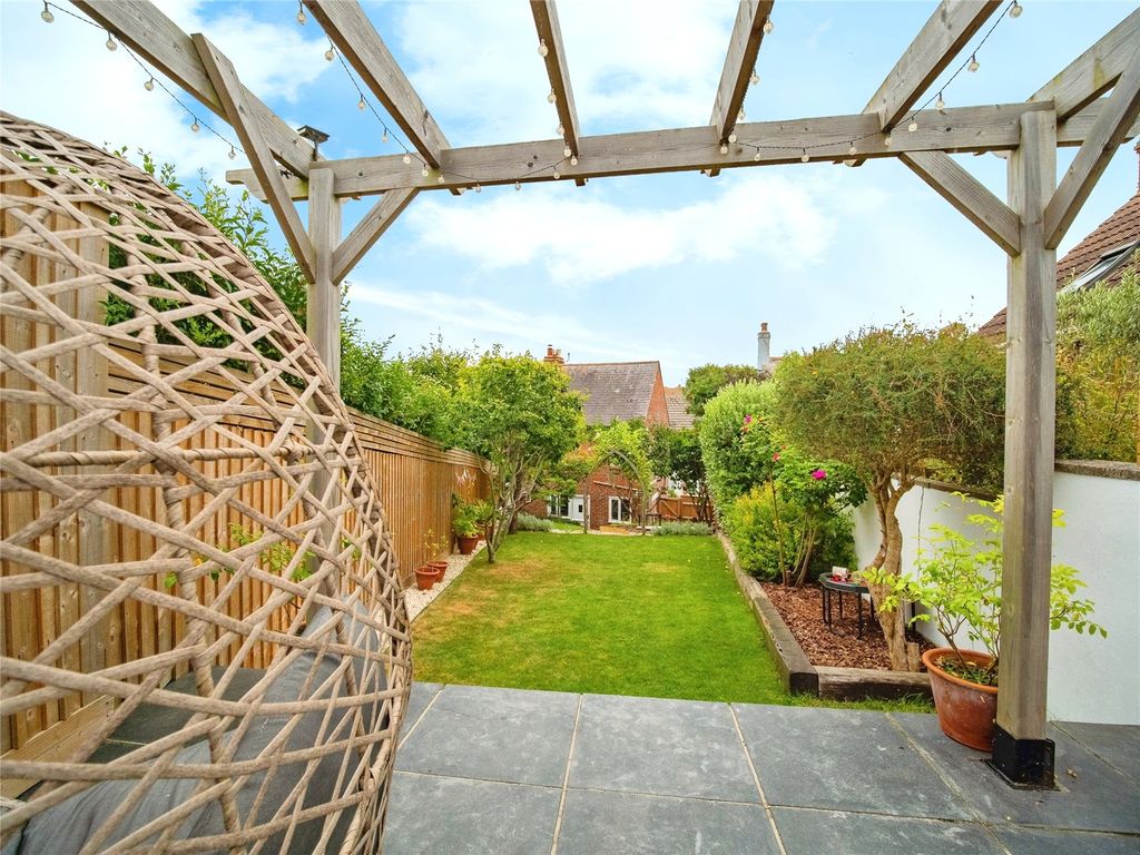 Property photo 3 of 33 Picture No. 30