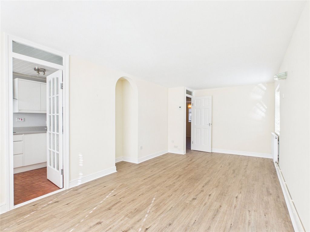 Property photo 3 of 10 Picture No. 22