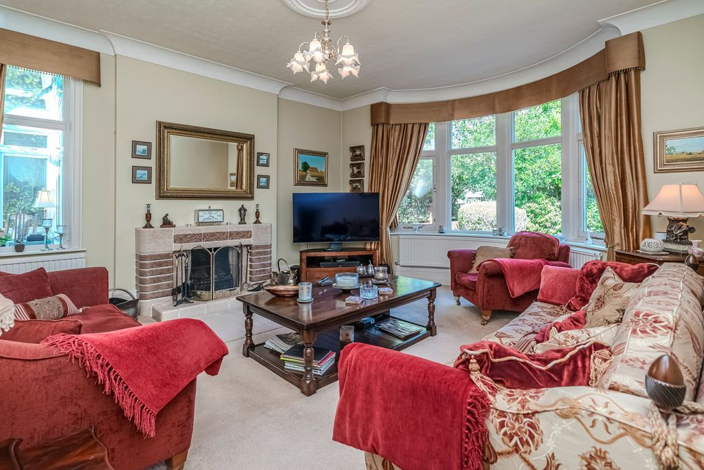 Property photo 2 of 63