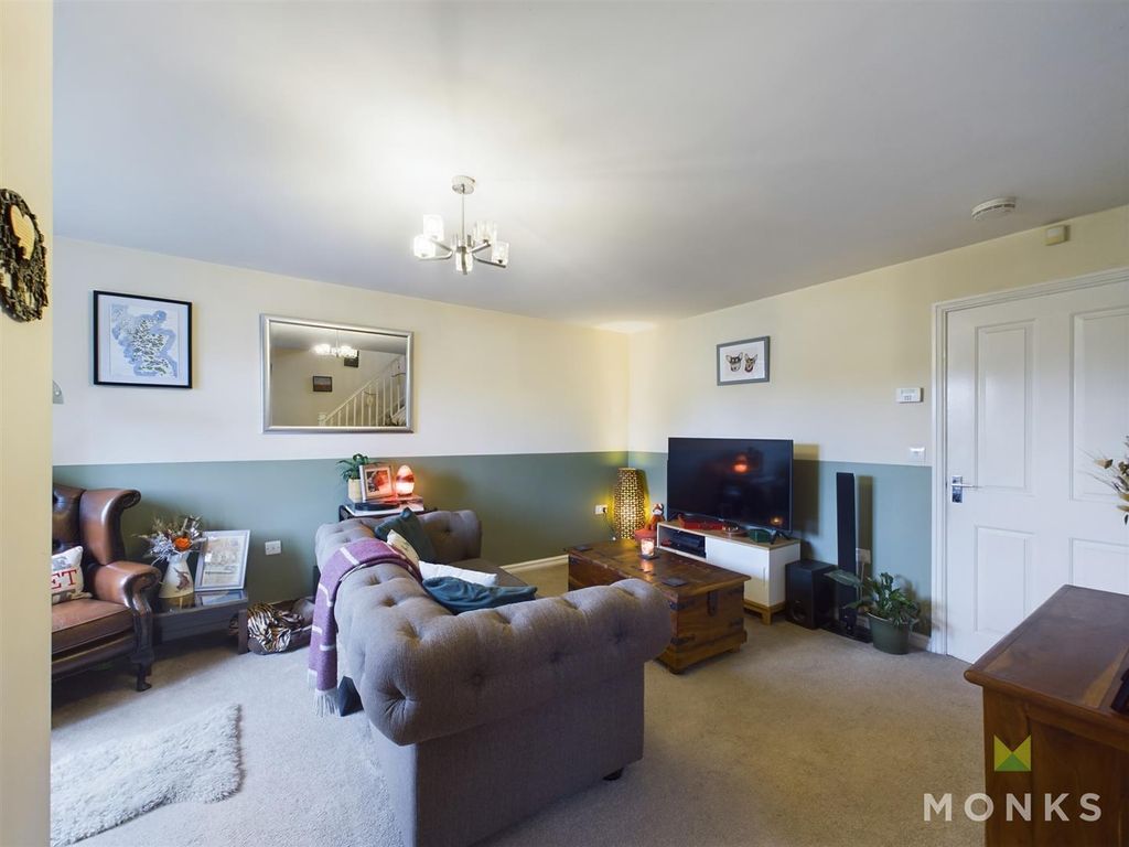 Property photo 3 of 12 Cam01520G0-Pr0125-Still002.Jpg