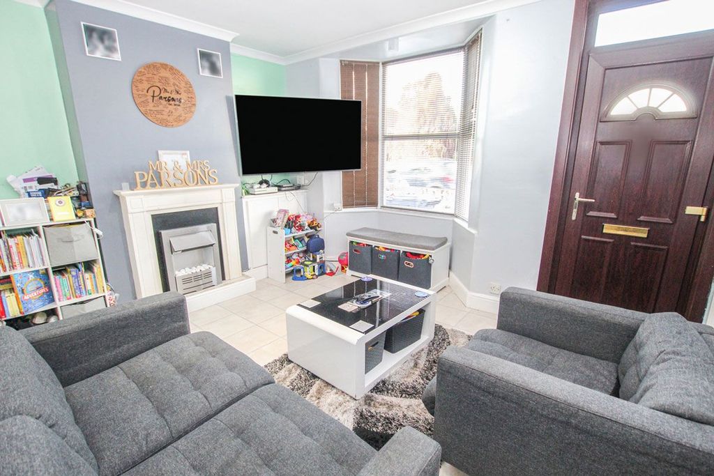 Property photo 2 of 12