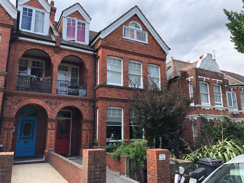 Property photo 1 of 4