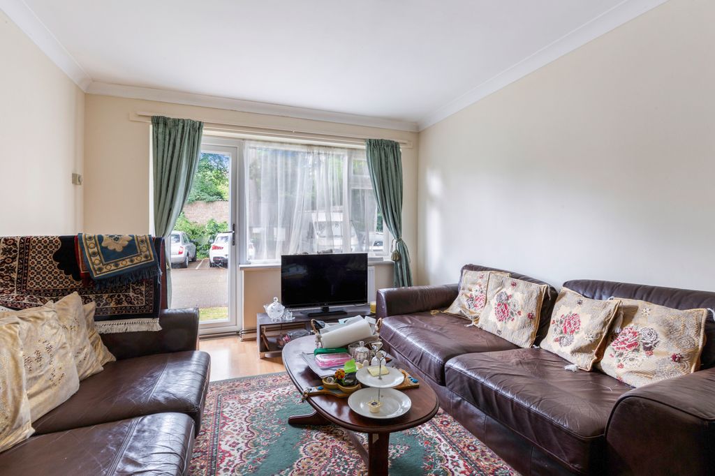 Property photo 3 of 7 Picture No. 06