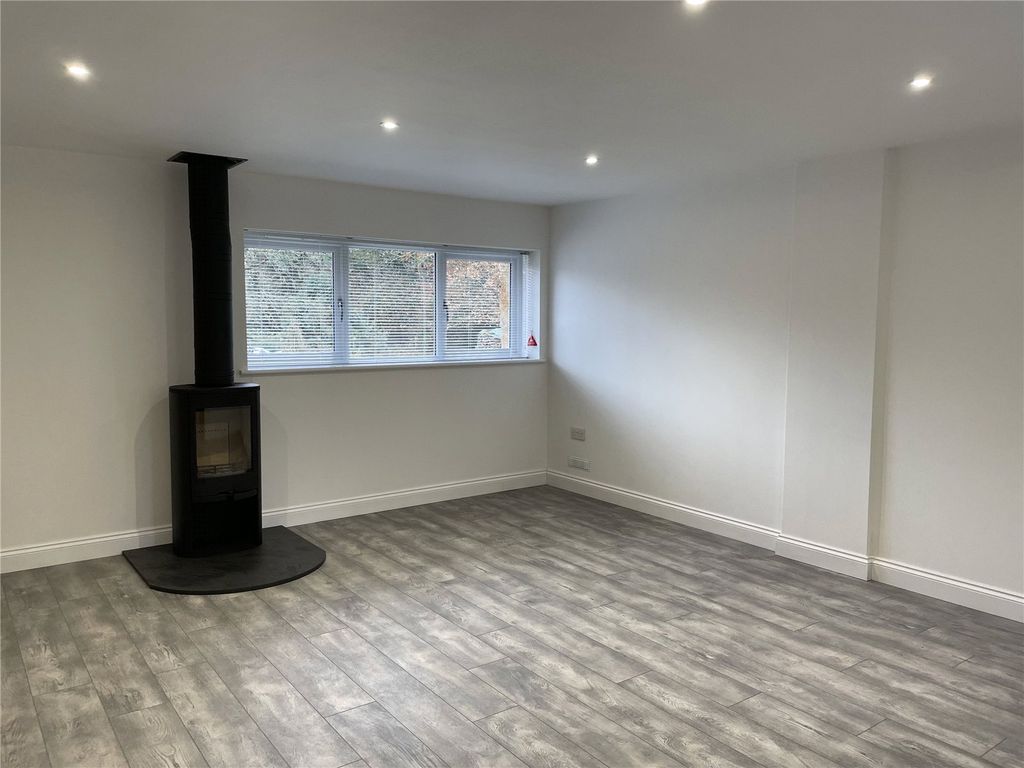 Property photo 3 of 11 Picture No. 04