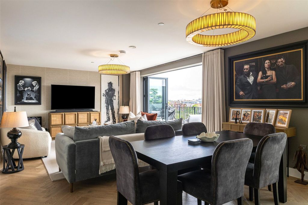 Additional image 8 of 3 bed flat for saleImperial House, Princes Gate, Homer Road, Solihull, West Midlands B91