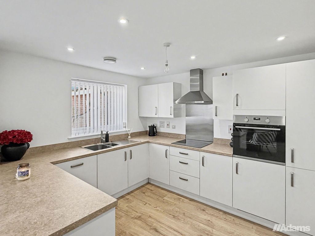 Property photo 2 of 23