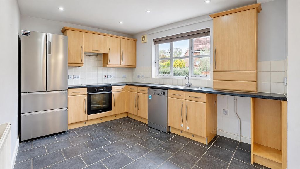 Property photo 2 of 10 46808Fe8-5833-426D-9798-056F9F5Bb8B1.Png