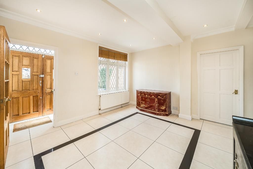 Property photo 2 of 22
