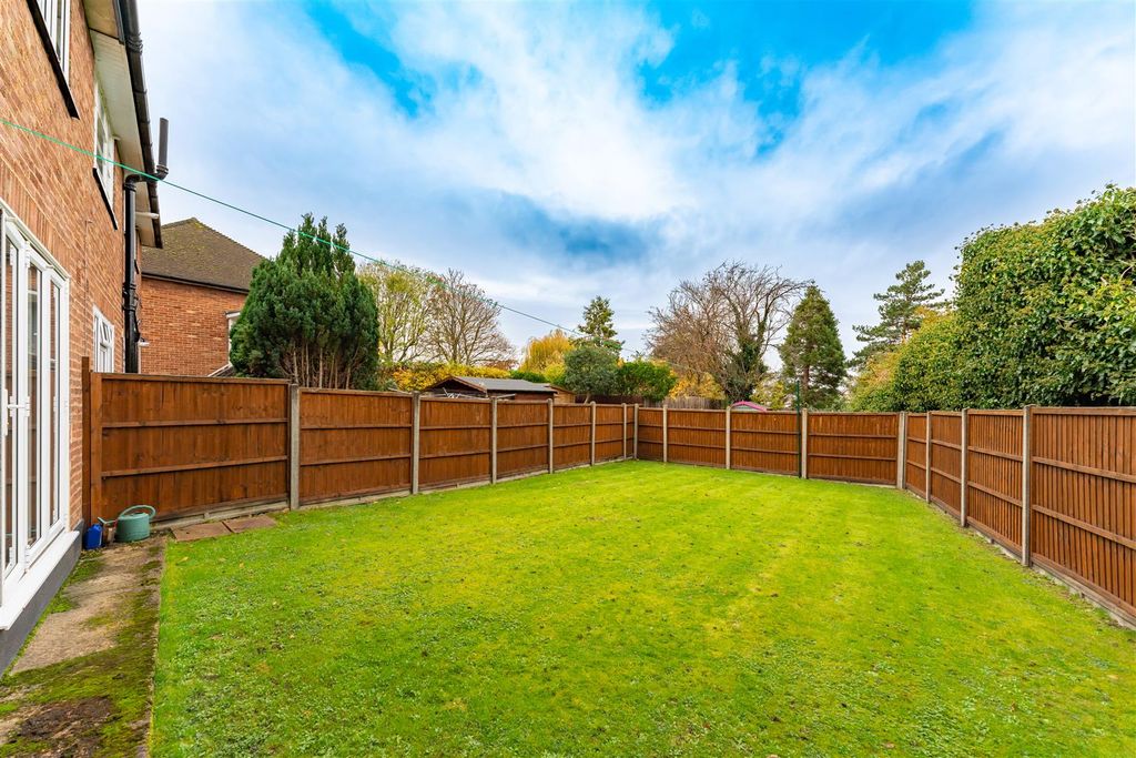 Property photo 2 of 12 28 Hathaway Gard 2.Jpg