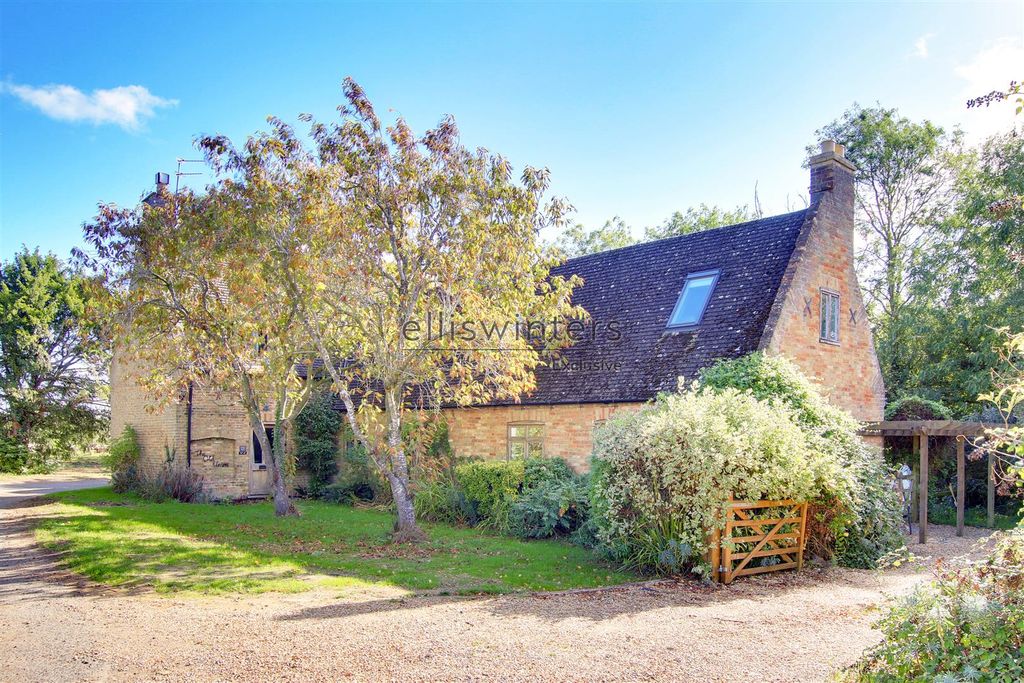 Property photo 1 of 30 Img_4730-Img_4732-Watermarked.Jpg