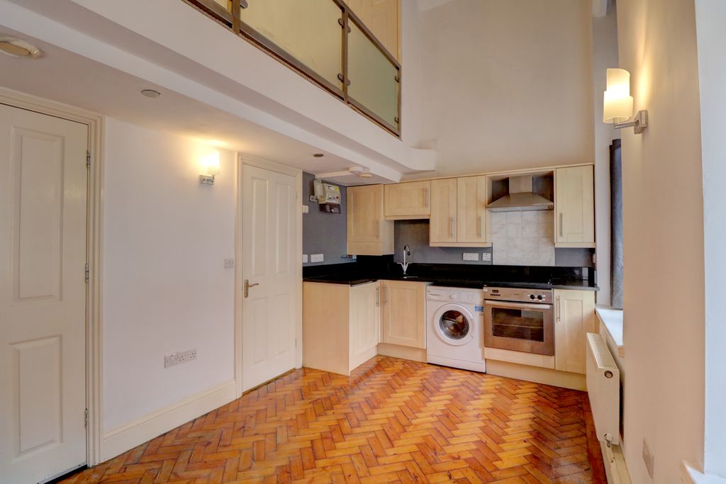 Property photo 3 of 11 Open Plan