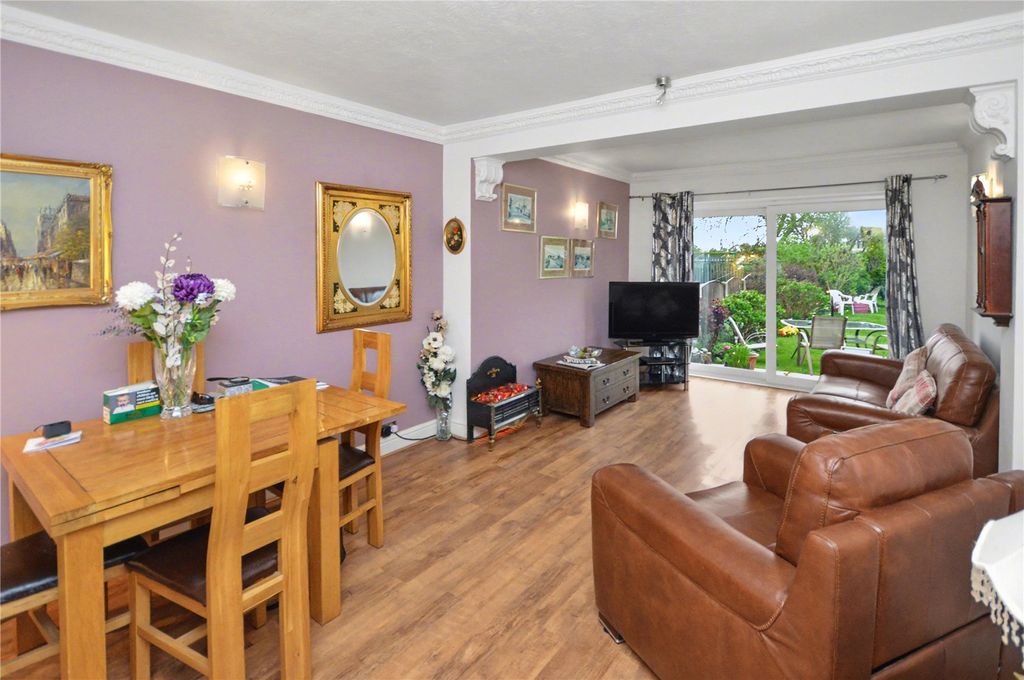 Property photo 2 of 12 Picture 2