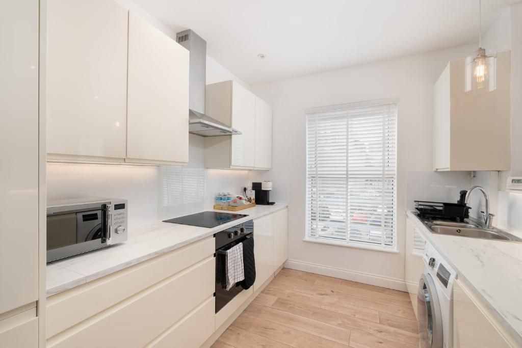 Property photo 2 of 9 600215034