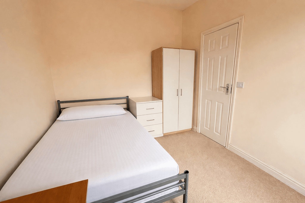 Property photo 2 of 5 Gallery