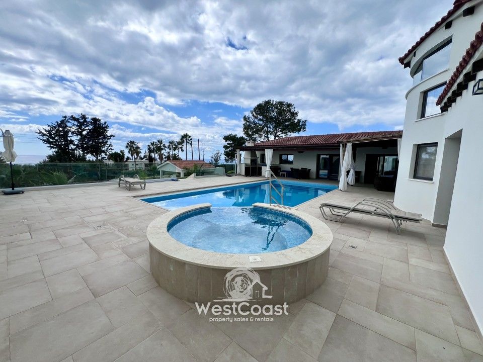 Property photo 2 of 66