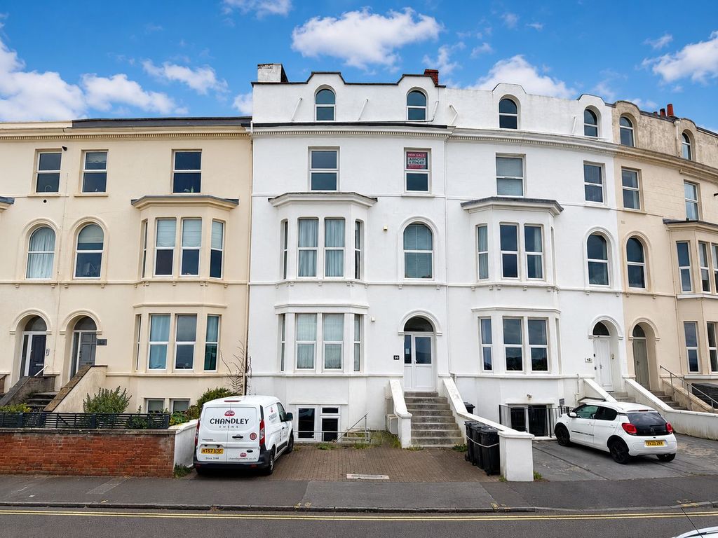 2 bed flat for saleEsplanade, Burnham-On-Sea TA8
