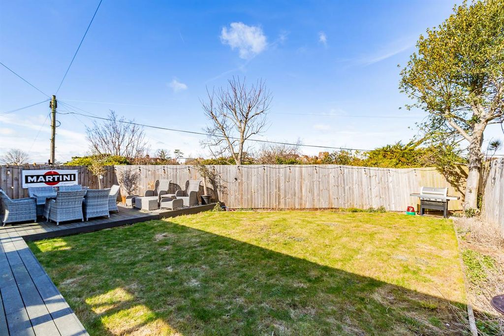 Property photo 2 of 34