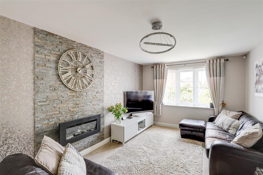 Property photo 2 of 26 7362.Jpg