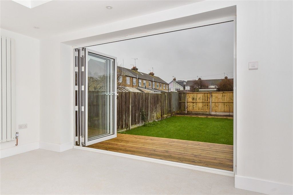 Property photo 3 of 14 Internal Feature