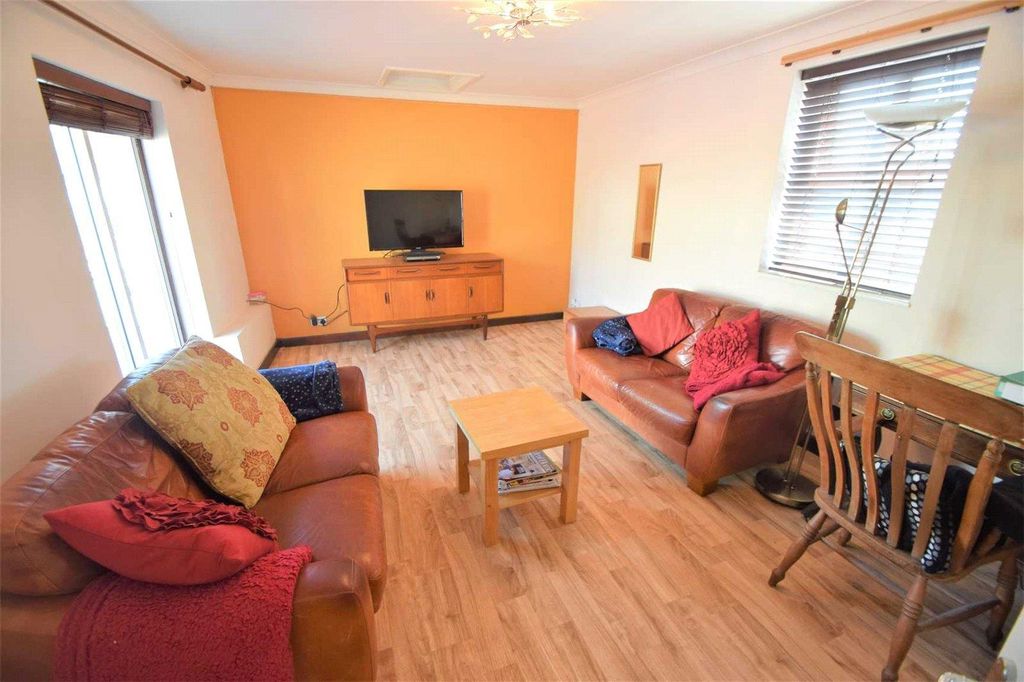 Property photo 3 of 11 Seddons Tiverton