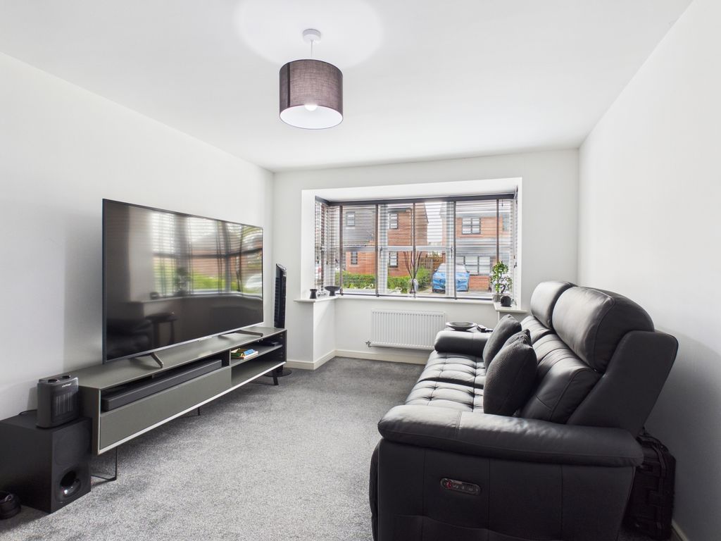 Property photo 2 of 15 Cam03729G0-Pr0249-Still010