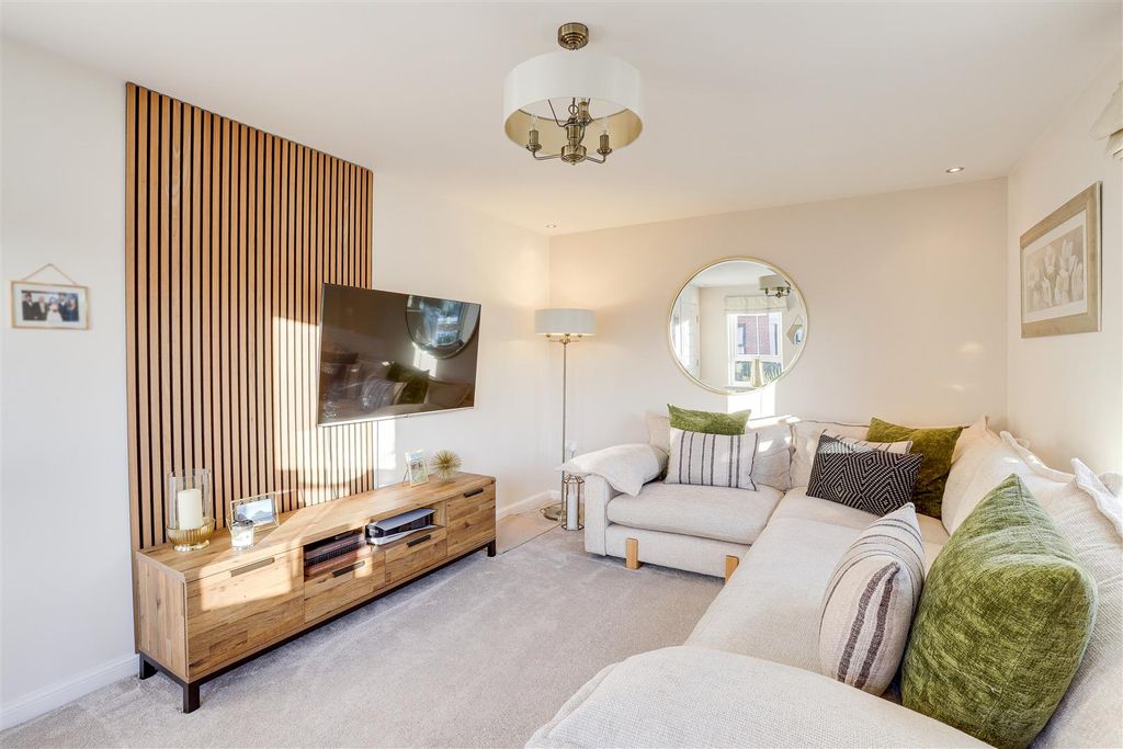 Property photo 3 of 25 408.Jpg