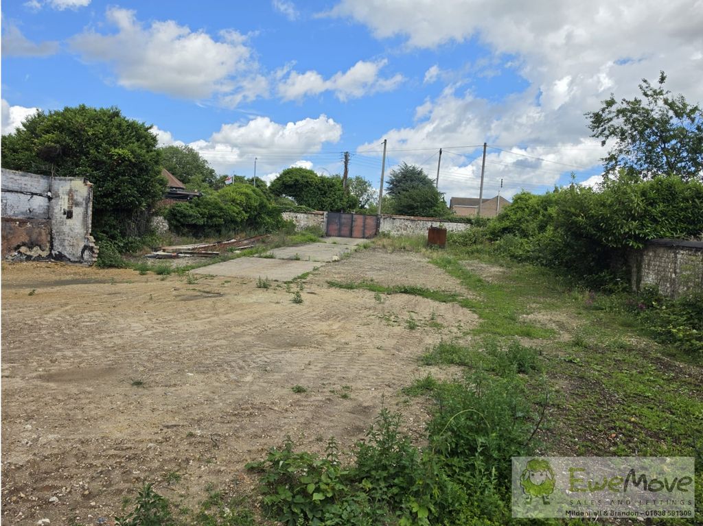 Property photo 1 of 9 Land 29 High Street 3