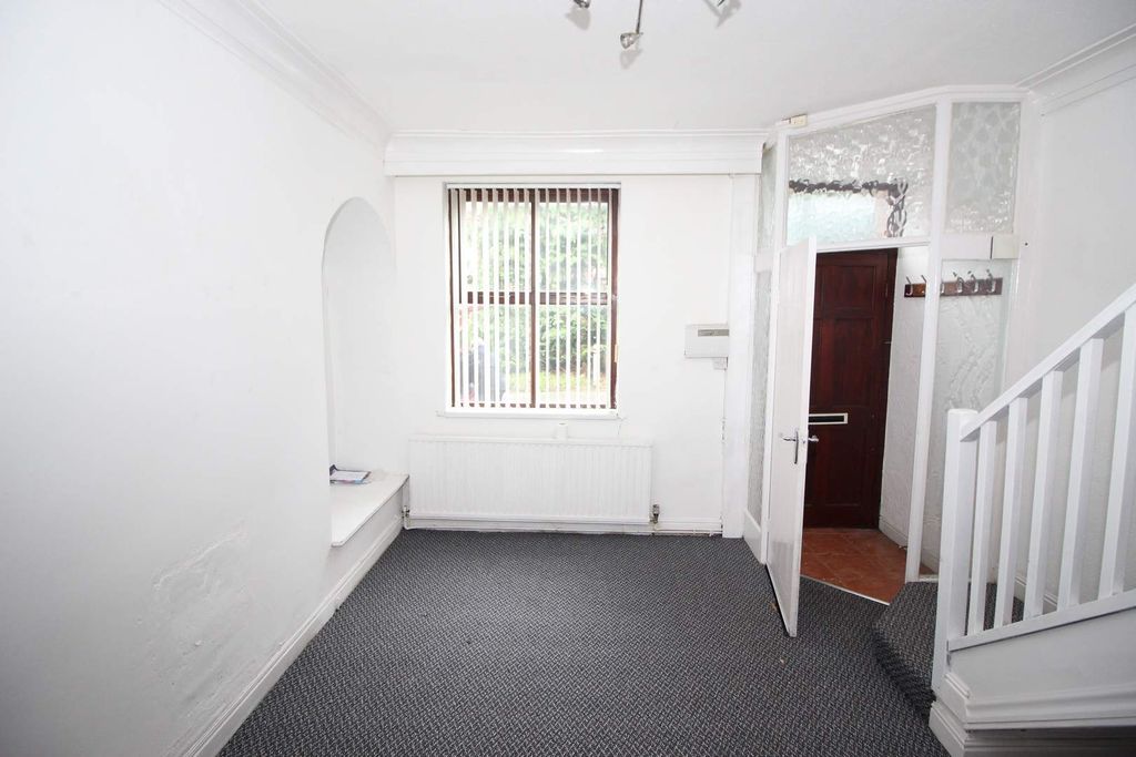 Property photo 3 of 8