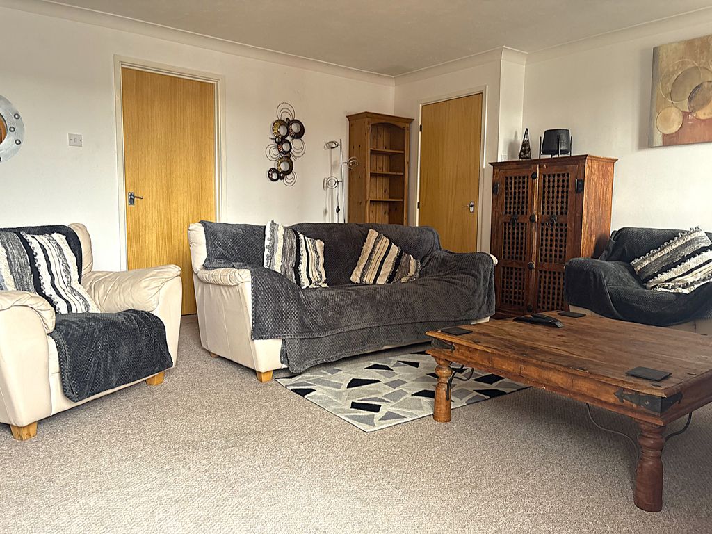 Property photo 2 of 12 Living Room