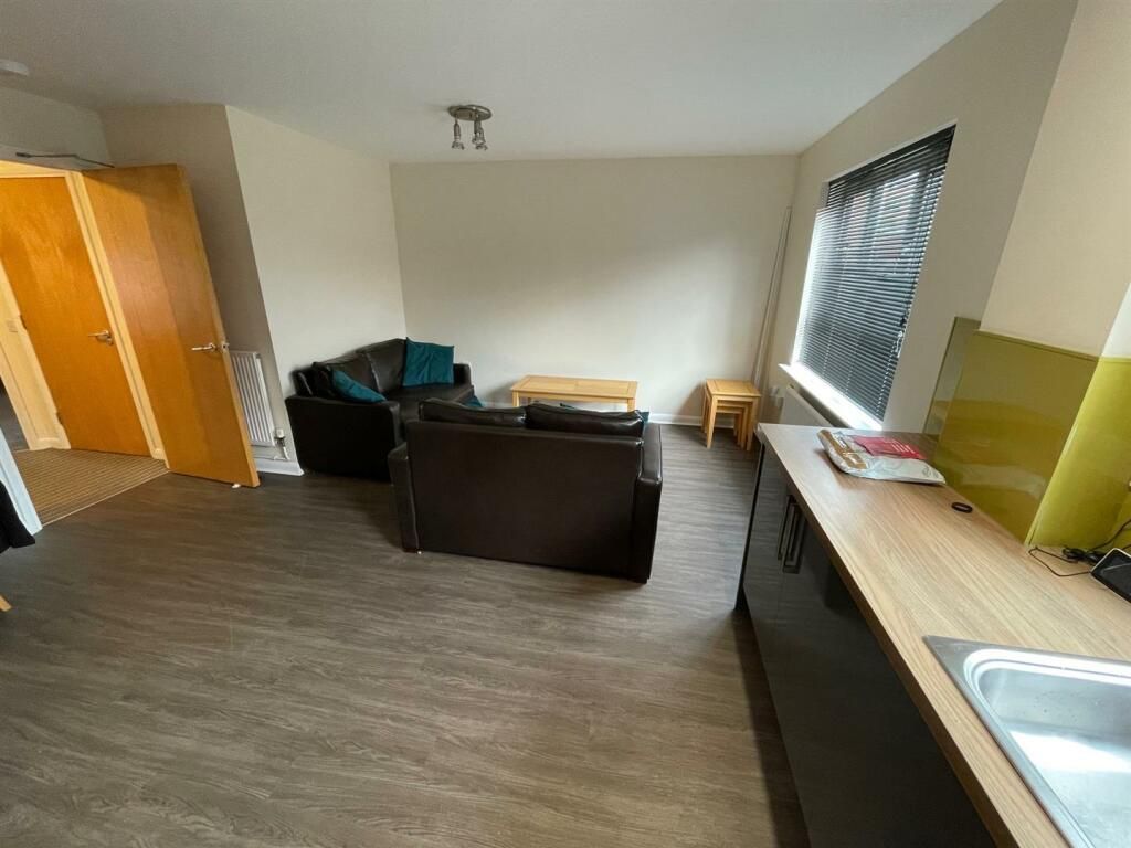 Property photo 3 of 7