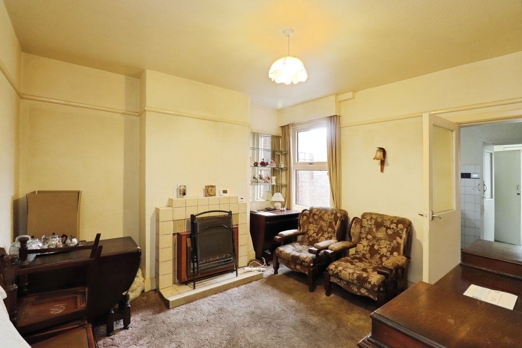 Property photo 3 of 10 Photo 12