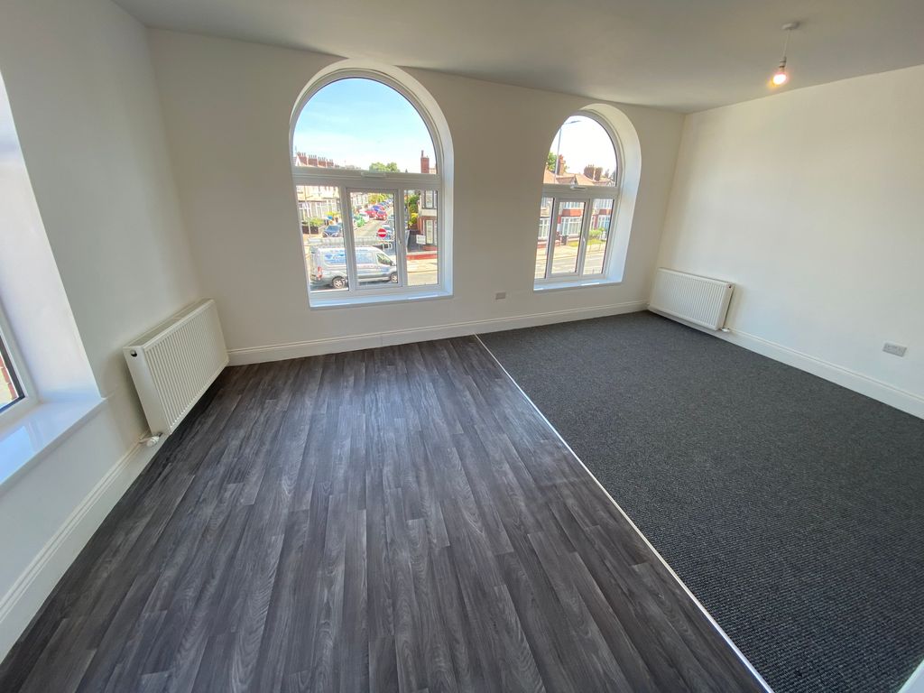 Property photo 3 of 8 Living Room