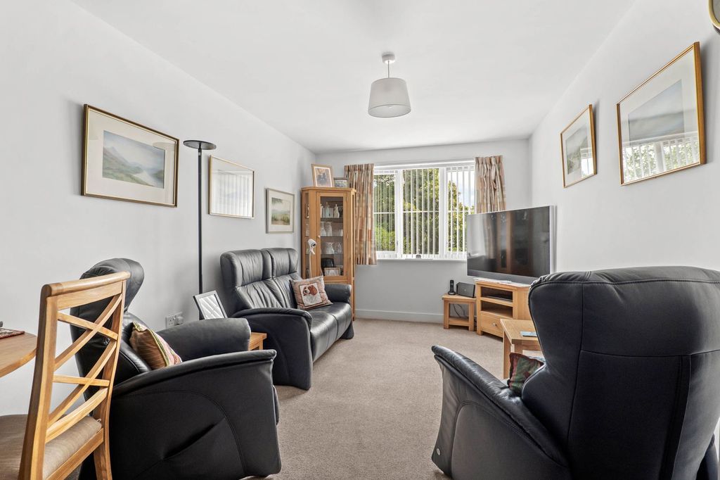 Property photo 3 of 18