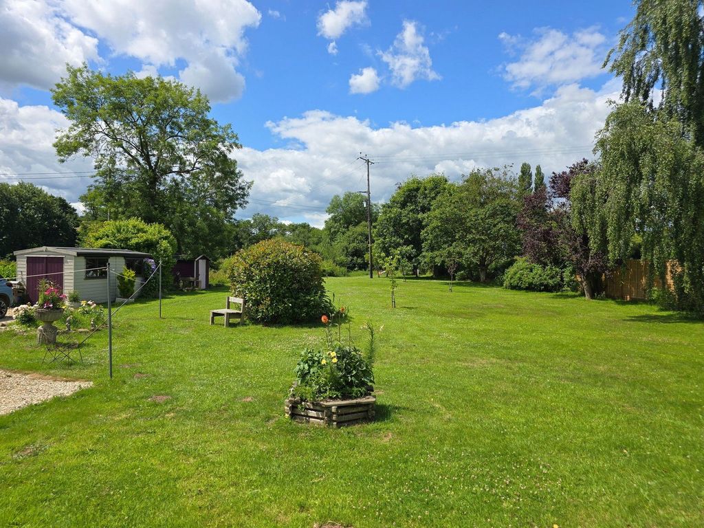 Property photo 2 of 23